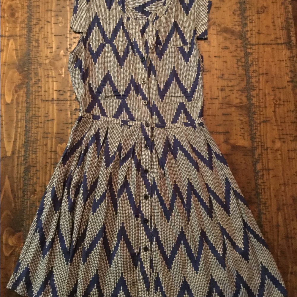 Anthropologie Navy and Cream Zigzag Button-Front Dress